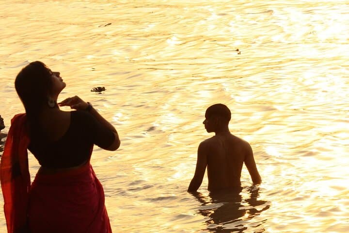 Chasing the Sun: Kolkata Morning Culture Walk from Victoria Memorial