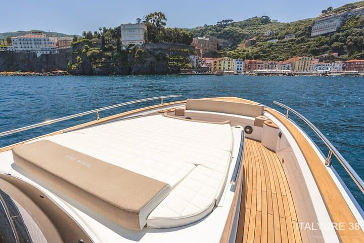 Premium Private Yacht Tour from Sorrento to Capri & Positano photo 3