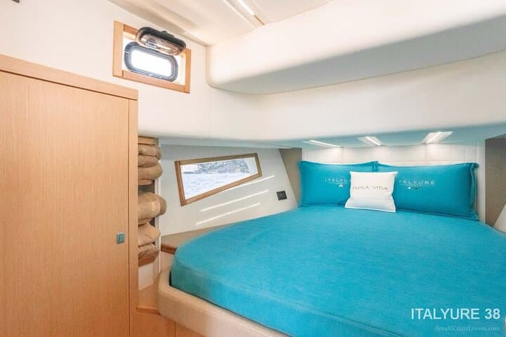 Premium Private Yacht Tour from Sorrento to Capri & Positano photo 5