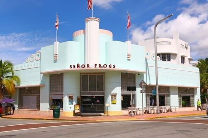 Private Little Havana Walking Tour — Calle Ocho Culture & Domino Park photo 2
