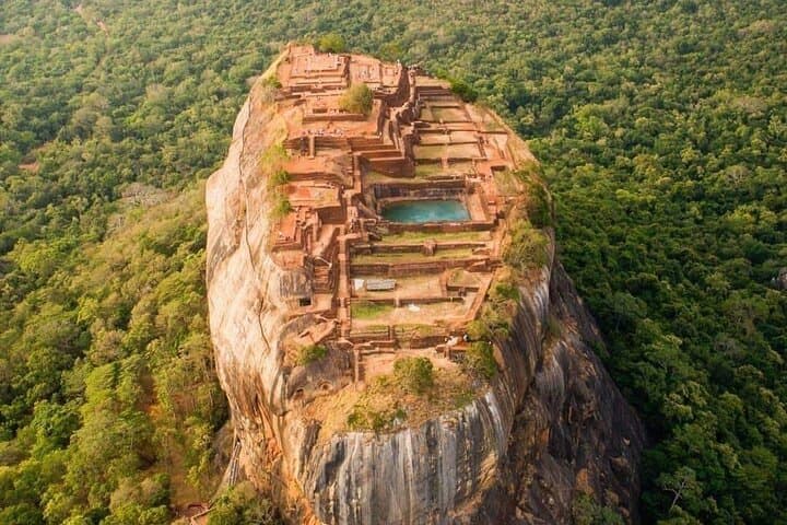 Sigiriya & Dambulla Day Tour from Katunayake: Climb Sigiriya Rock and Explore Dambulla Cave Temple