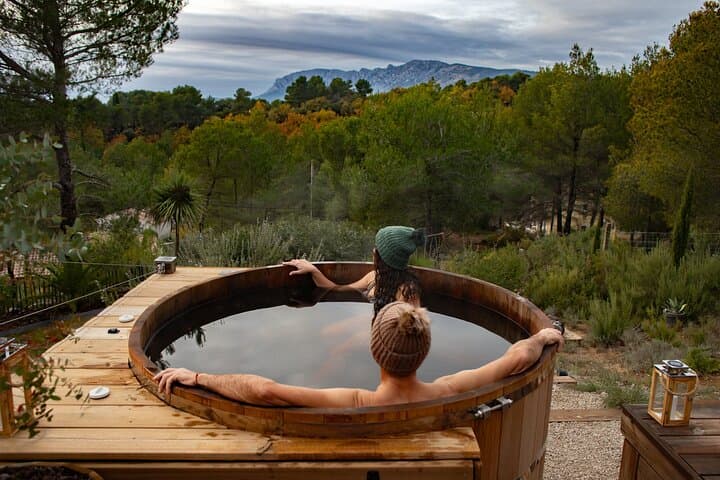 Private Romantic Provence Day: Sainte-Victoire Jacuzzi, Massage & Puyloubier Lunch