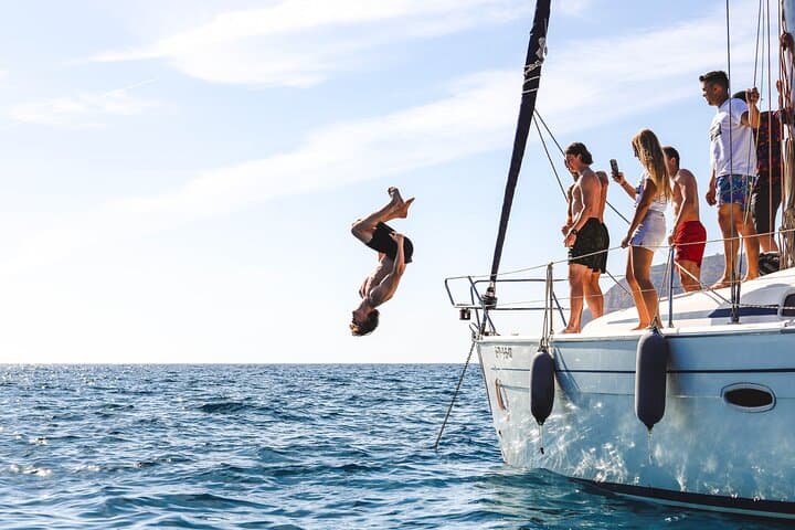 Private Sail in Maro-Cerro Gordo: Dolphin Watching from La Herradura photo 4