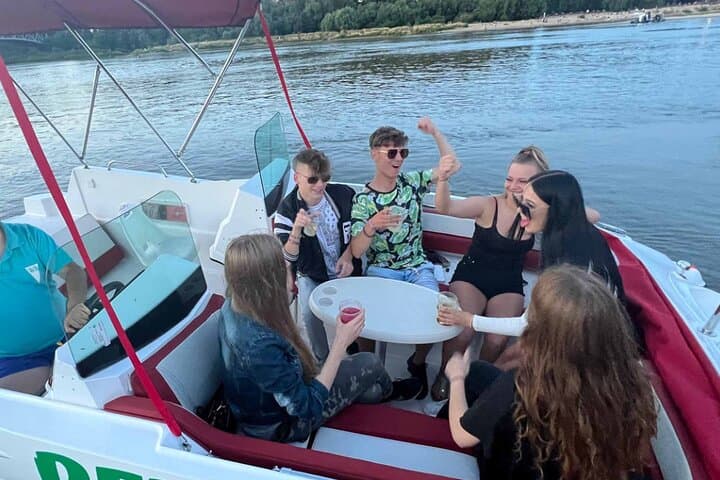 Private 2-Hour Vistula Motorboat Cruise in Warsaw: Skyline, Bridges & Riverside Life photo 6