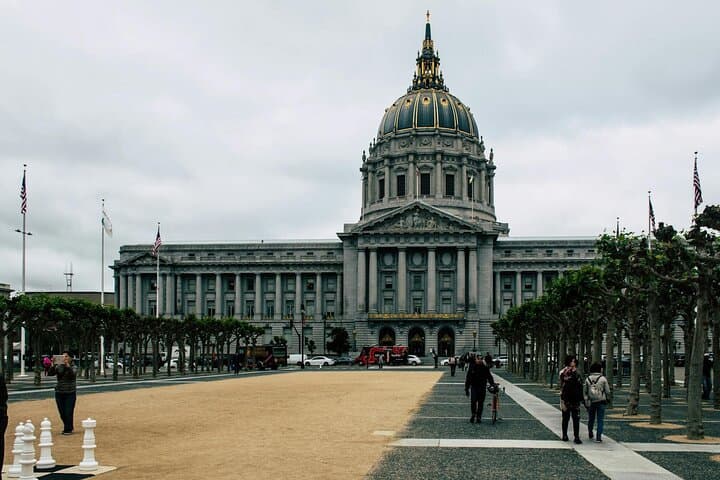 SFO Airport Pickup with 4-Hour Private San Francisco Sightseeing by SUV photo 3
