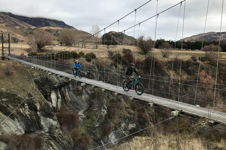 Guided eBike Wine Tour Ride to the Vines — Queenstown eBike & Winery Experience photo 6
