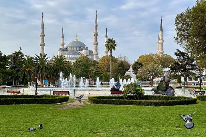 Istanbul Highlights: Hagia Sophia, Basilica Cistern, Blue Mosque & Grand Bazaar photo 3