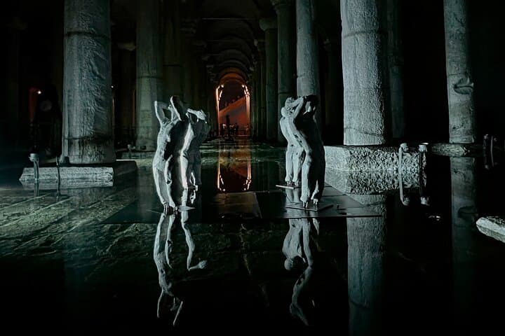 Istanbul Highlights: Hagia Sophia, Basilica Cistern, Blue Mosque & Grand Bazaar photo 5
