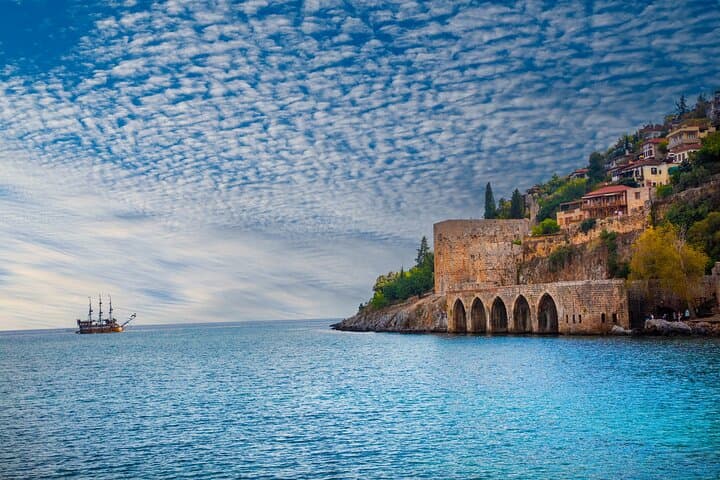 Alanya Pirate Boat Tour — Swim Stops at Lover's Cave, Cleopatra & Kerkubat photo 3