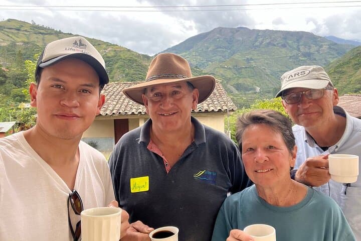 Organic Coffee Farm Tour in Loja & Vilcabamba — Farm Walk, Processing & Cupping photo 4