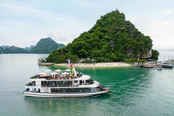 Pamela Luxury Day Cruise: 7-Hour Halong Bay Tour with Caves, Kayaking & Sunset
