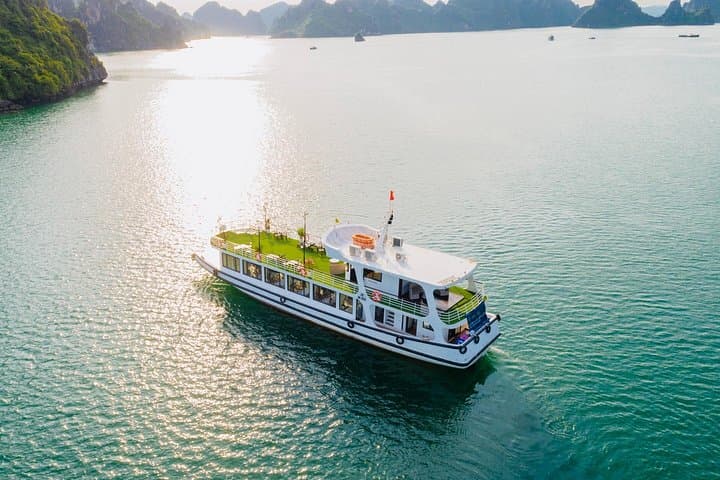 Halong Bay Day Cruise from Hanoi: Limousine Transfer, Kayak & Cave Tour photo 1