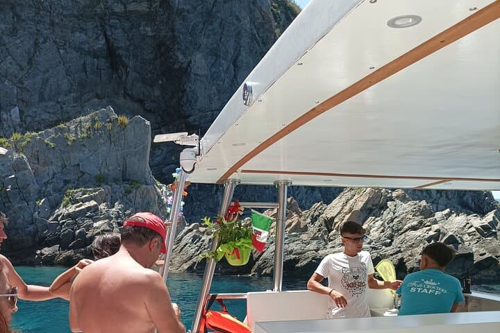 Pink Tour Bagnara: Cave Cruise and Swimming Stops on Costa Viola photo 3