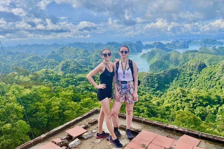 Full-Day Trek and Kayak: Cat Ba National Park & Lan Ha Bay Adventure photo 1