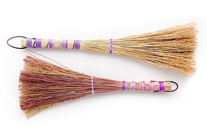 Straw Fly Swatter Workshop in Normandy — Make Your Own at La Balaiterie photo 3