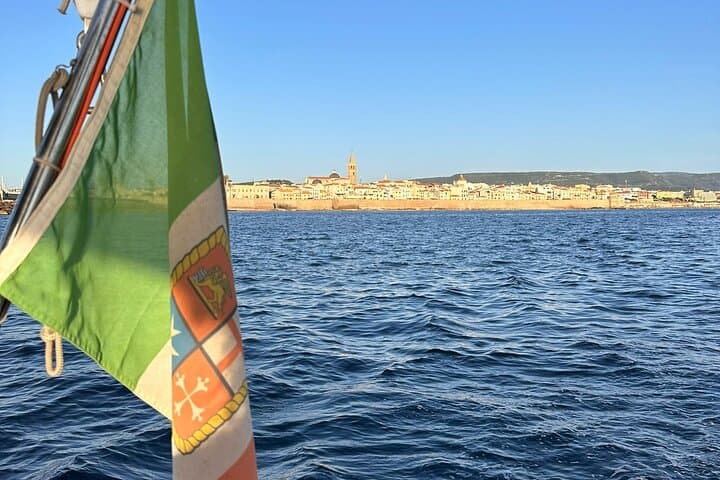 Sunset Sailing in Alghero: 2-Hour Aperitif Cruise with Snorkel & SUP photo 4