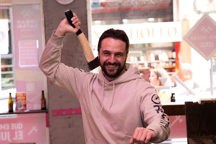 Axe Throwing Birthday Session in Madrid — 2-Hour Urban Axe Bar Experience photo 4