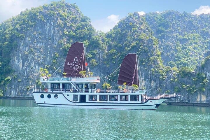 Lan Ha Bay Full-Day Cruise from Cat Ba: Kayak, Swim & Explore Dark Cave photo 2