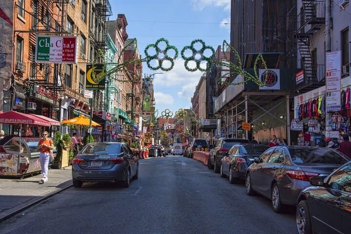 St. Patrick's Cathedral & 30 Top NYC Sights: 7-Hour Manhattan Walking Tour photo 6