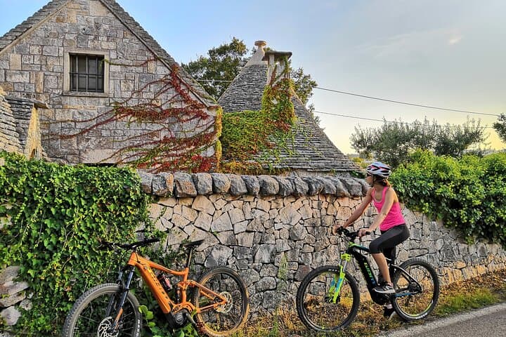 E-bike Through Itria Valley: Alberobello, Locorotondo & Vineyard Wine Tasting photo 3