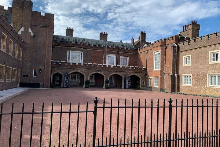 Haunted London Walk: Self-Guided St. James’s Ghost Tour photo 6