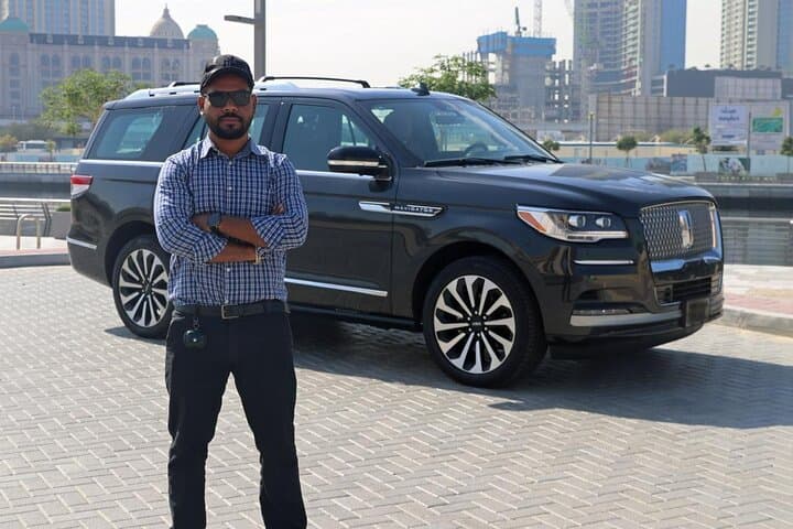 Dubai Private Full-Day Luxury Car and Driver — Comfort, Flexibility & Local Navigation