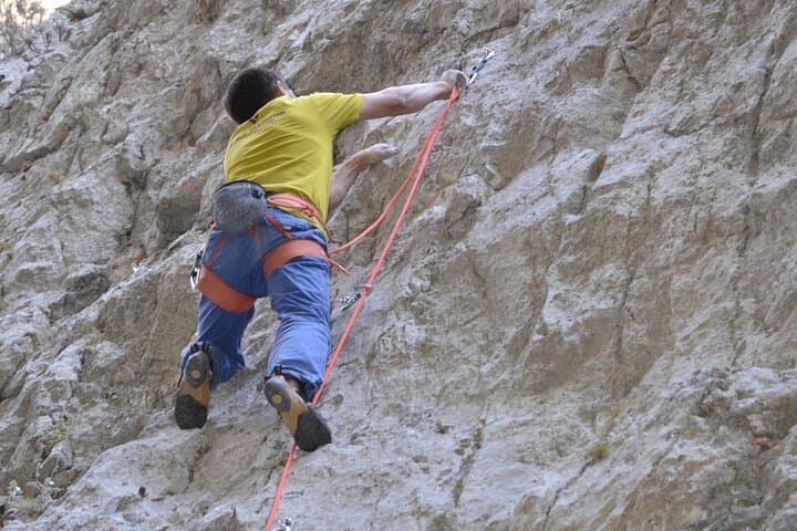 All-Day Guided Rock Climbing Near Izmir — Multi-Grade Cliffs at Kaynaklar, Sarıkaya & Gökdere photo 4