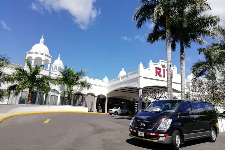 Private One-Way Transfer from San José (SJO) to Hotel Riu Guanacaste photo 1