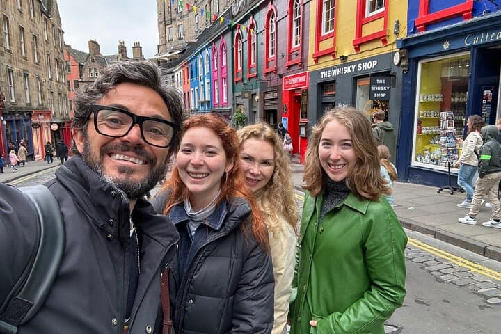 Edinburgh Private Walking Tour in Spanish — Royal Mile Highlights & Hidden Corners photo 5