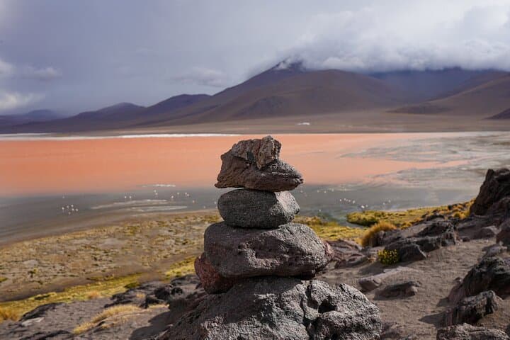 Salar de Uyuni Private Full-Day Tour: Salt Flats, Incahuasi & Tunupa Sunset photo 2