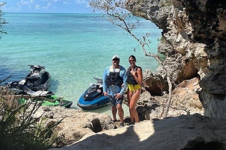 Private 1-Hour Famous Shipwreck Jetski Tour in Providenciales photo 5