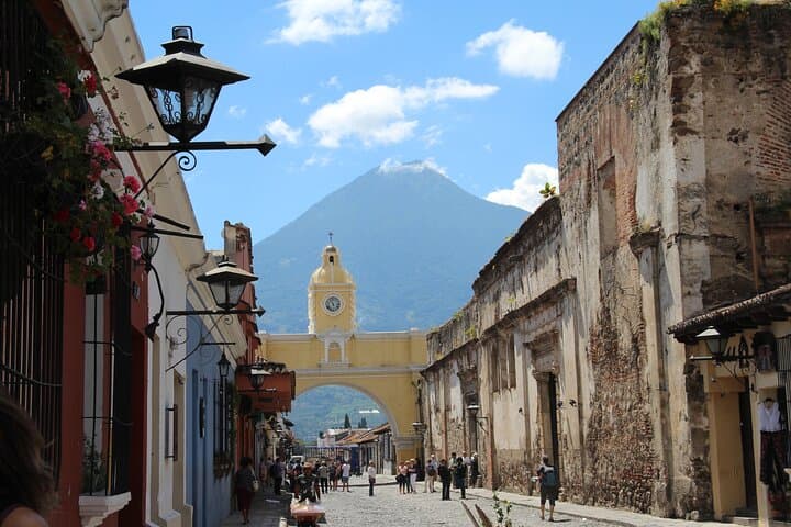 20-Day Mayan Mystique: Guatemala, Belize & Honduras Adventure photo 4