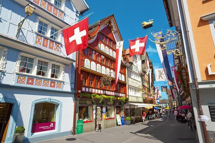 Zurich open-top bus, Chocolarium & Appenzell cheese factory day tour