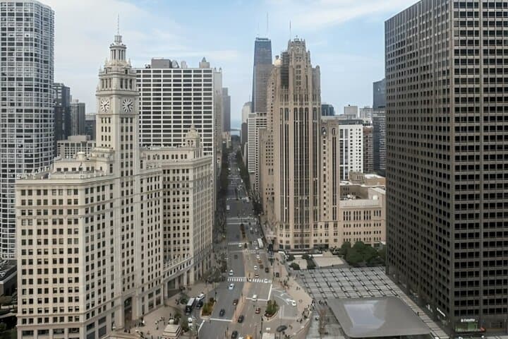 Chicago Highlights: Private 2-Hour Architectural Walking Tour photo 2