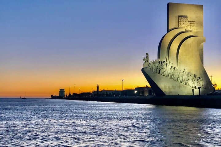 Lisbon Sunset Sailing on the Tagus: 2-Hour Small-Group Cruise with Drinks photo 4