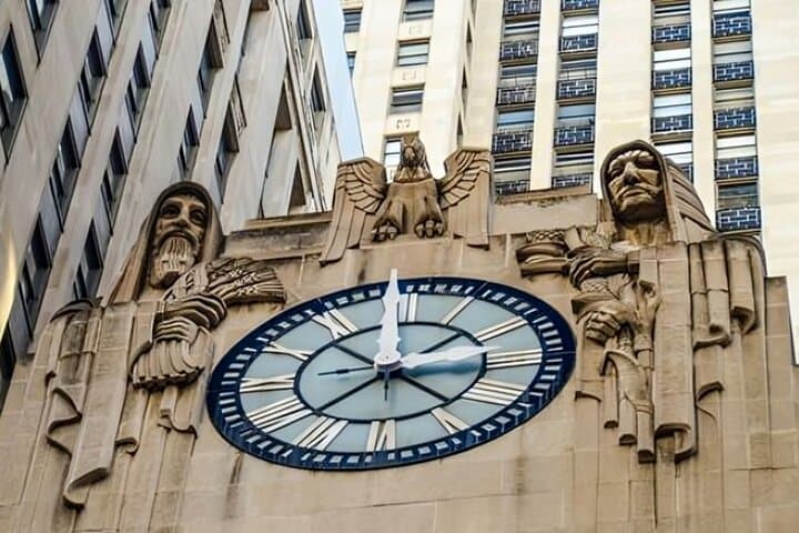 Chicago Loop Art Deco Private Walking Tour — 1920s Architecture & Jazz Age Facades photo 2