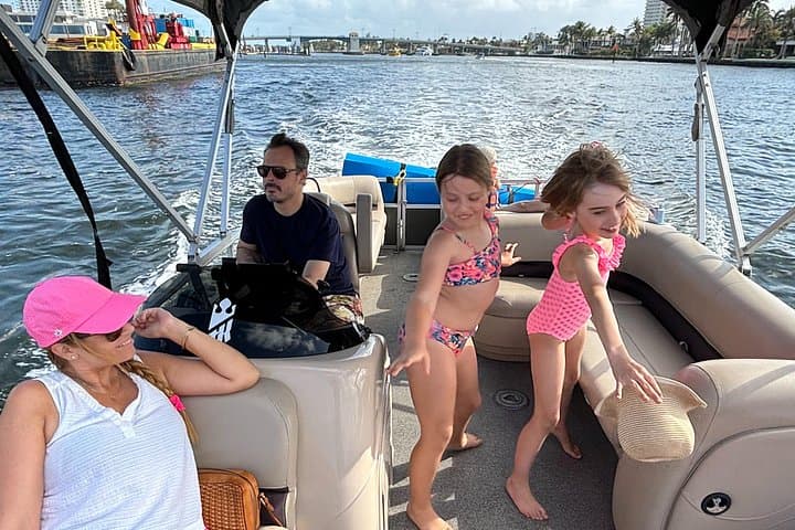 26ft Pontoon Rental in Hollywood FL — Intracoastal Sandbars, Dolphins & Easy Cruising photo 4
