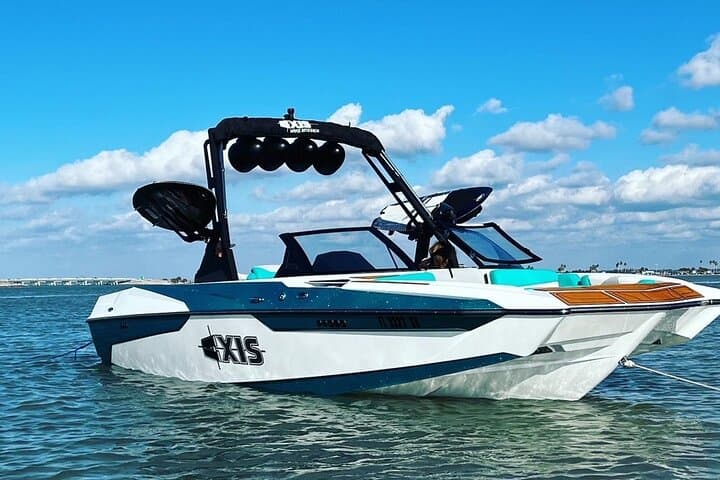 Experience the Thrill of Wakesurfing, Wakeboarding, and Tubing at Clearwater Beach