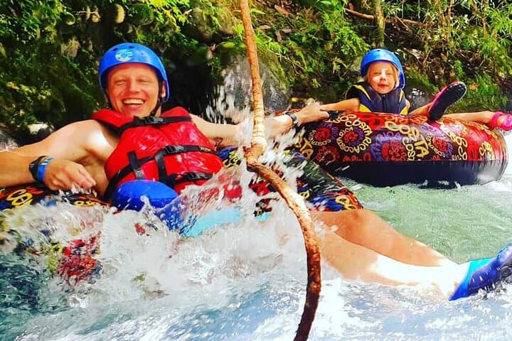 Rio Celeste Tubing & Sloth Trail: Private Full-Day Adventure from Guanacaste
