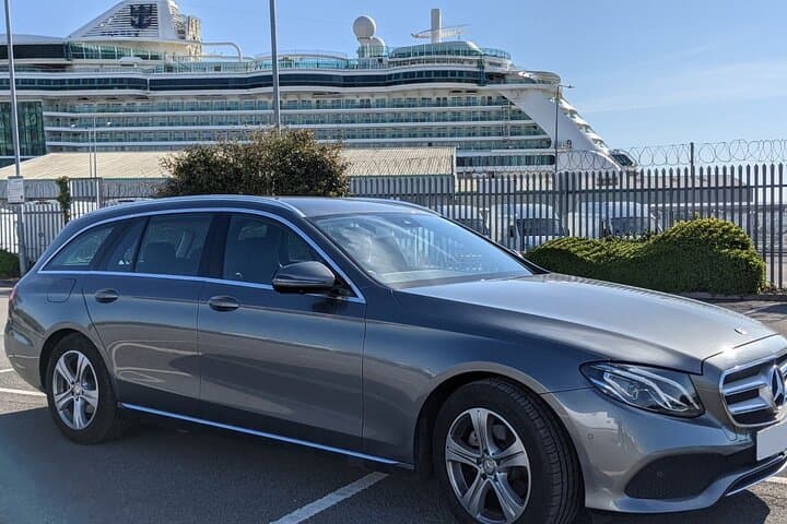 Private Transfer from London to Southampton: Reliable Chauffeur Service for Cruise & Port Transfers