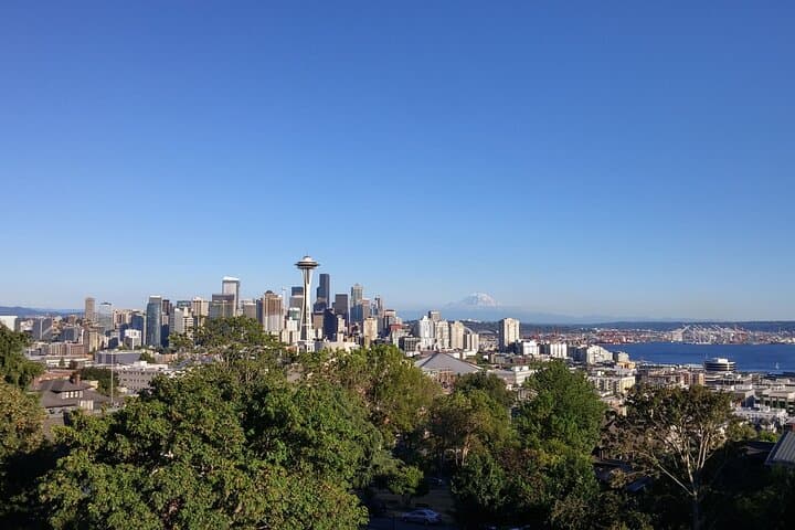 Seattle Scavenger Hunt Walking Tour: Pike Place, Space Needle & Waterfront Adventure photo 6