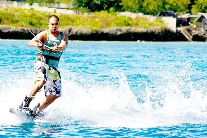 Cebu Wakeboarding: Beginner-Friendly Tow-Boat Sessions on Mactan Waters