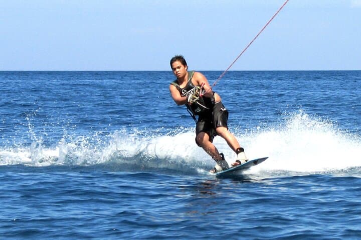 Cebu Wakeboarding: Beginner-Friendly Tow-Boat Sessions on Mactan Waters photo 3