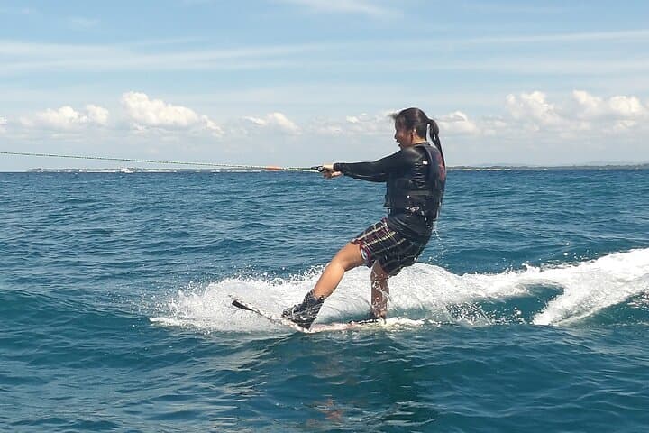 Cebu Wakeboarding: Beginner-Friendly Tow-Boat Sessions on Mactan Waters photo 6