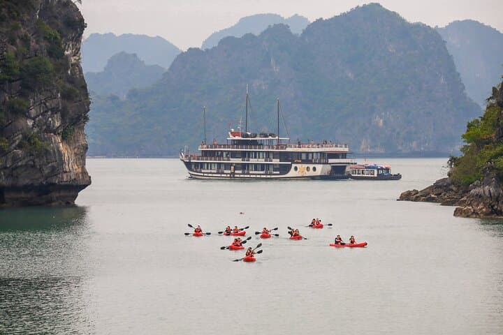 Half-Day Kayak and Boat Trip on Lan Ha Bay, Cat Ba Island photo 5
