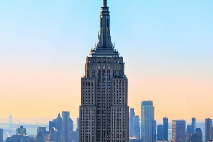 VIP All-Access Empire State Building & Manhattan Walking Tour — Wall Street to Midtown Highlights photo 1