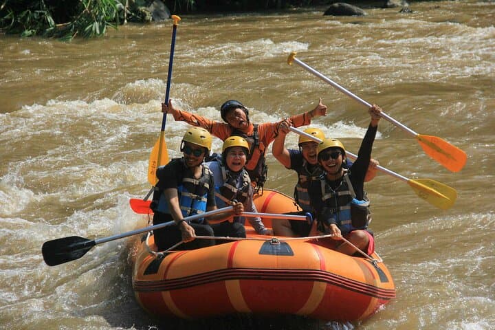 Ganga Whitewater: Shivpuri to NIM Beach Rafting in Rishikesh photo 5