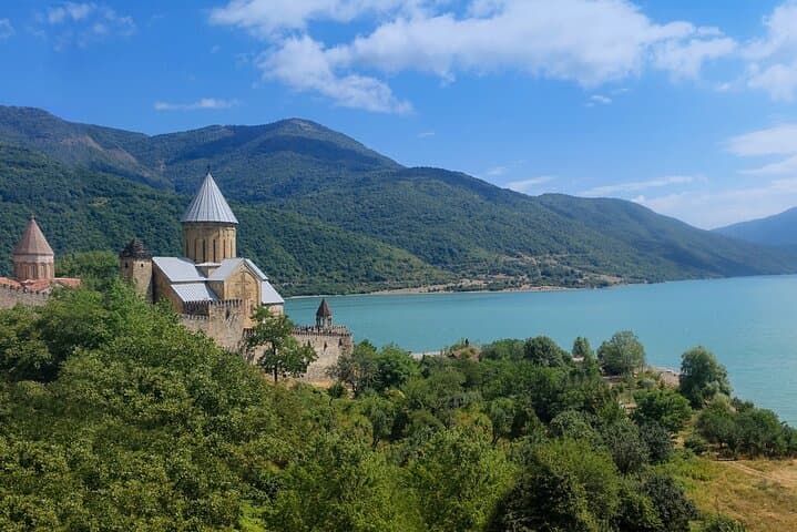 Day Trip from Tbilisi to Ananuri, Gudauri & Gergeti: Caucasus Views and Fortress Walks photo 3