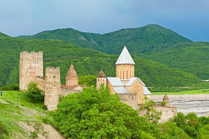 Day Trip from Tbilisi to Ananuri, Gudauri & Gergeti: Caucasus Views and Fortress Walks photo 4