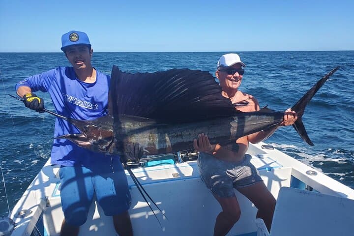Bay Fishing & Onboard Ceviche: 4-Hour Private Fishing Trip in Puerto Vallarta photo 3